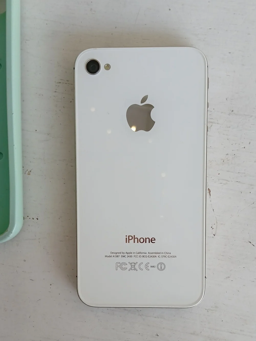 Vintage Apple iPhone 4S 16GB Black Unlocked GSM A1387